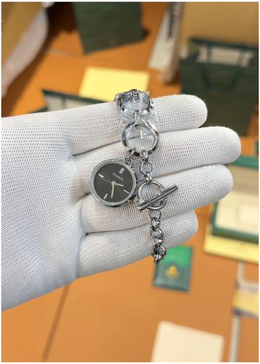 Chanel Round Silver Black