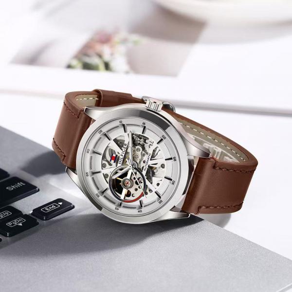 Tommy Hilfiger lether automatic