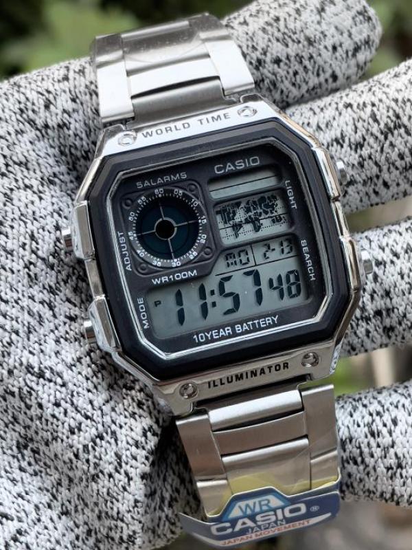 Casio silver chain with black dial